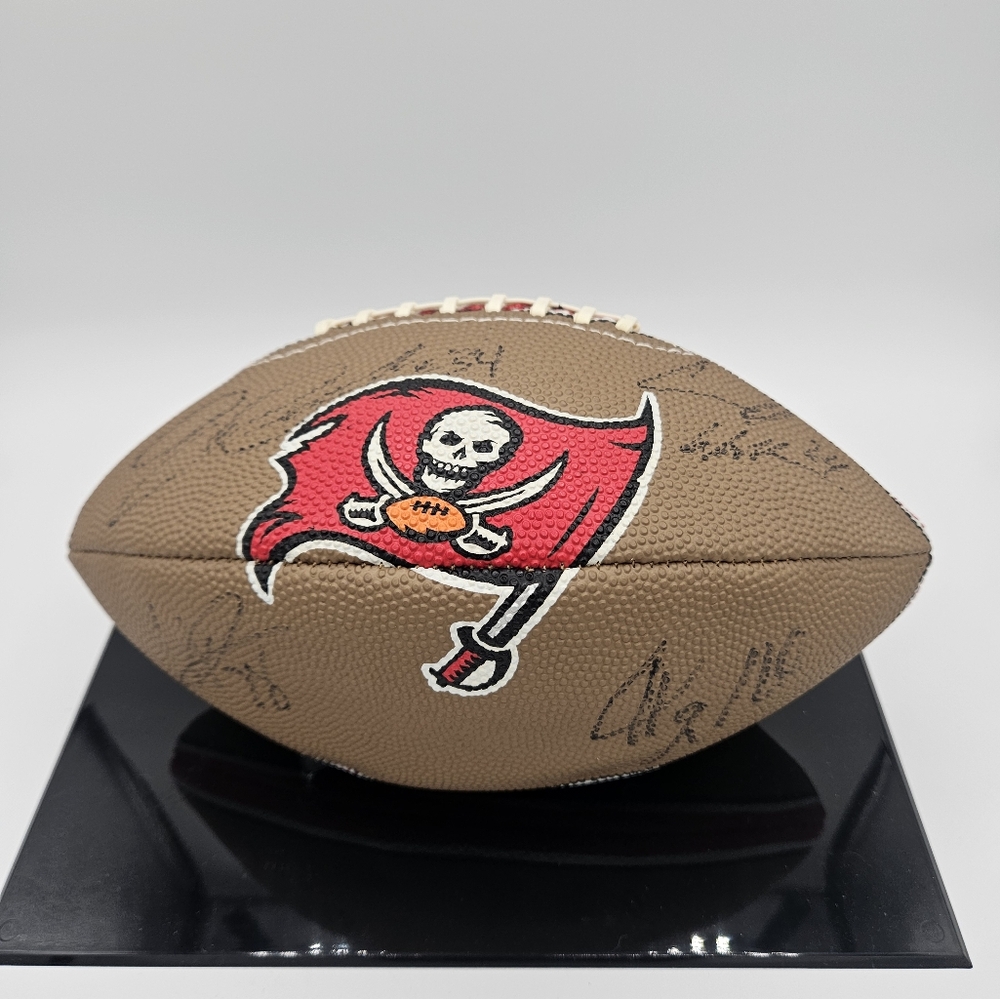SOLD!!Tampa Bay Buccaneers Signed Football Earnest Graham, Cadillac Williams, W